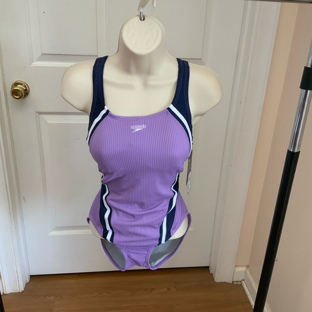 NWT Speedo Quantum Womens Swimsuit TRENDING PURPLE COLOR Sz 8